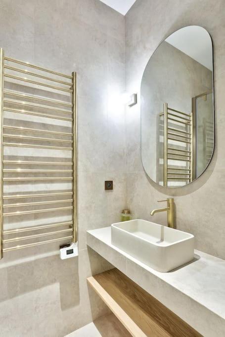 Sublime Studio Refait A Neuf Paris Exteriör bild